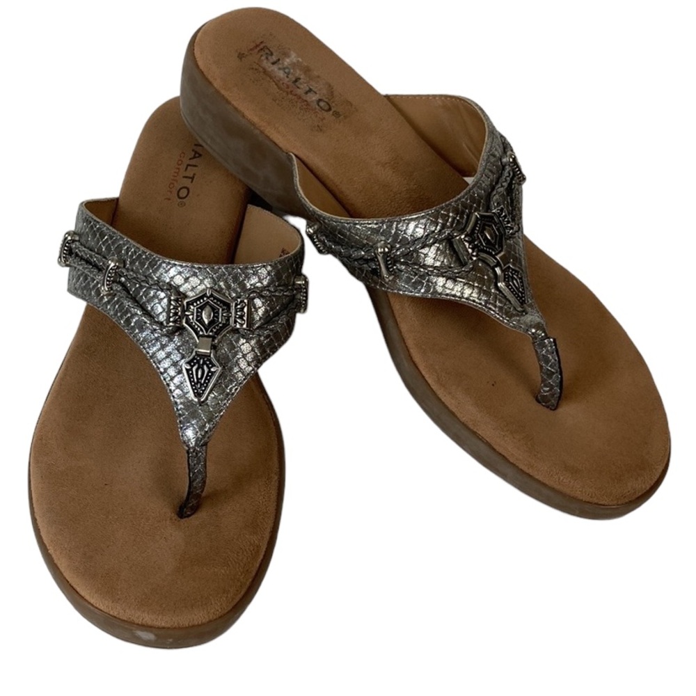 Rialto Bailee Silver Toe Post Thong Sandal